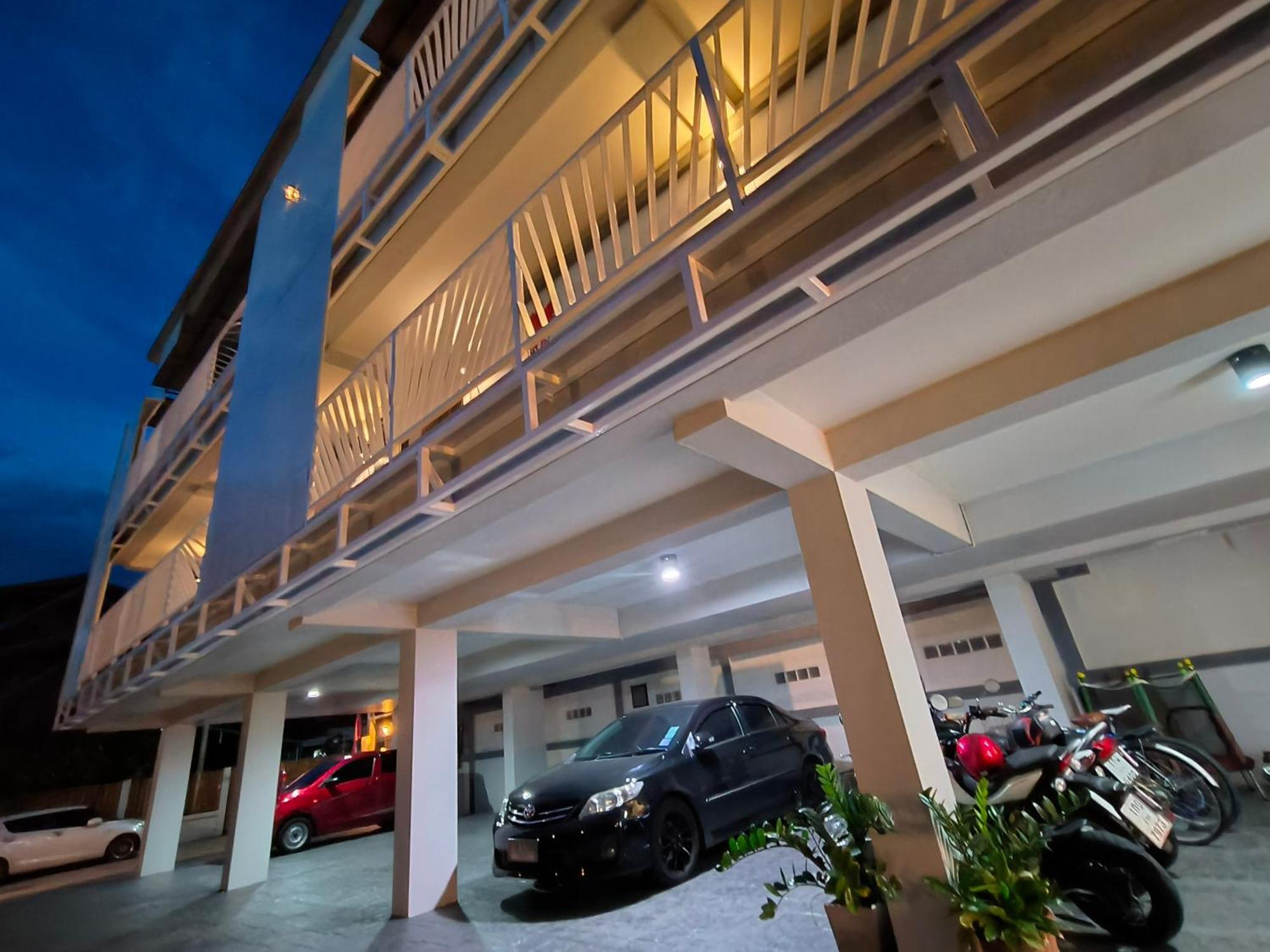 Hotel Le Neuf Nakorn Lampang Exterior foto